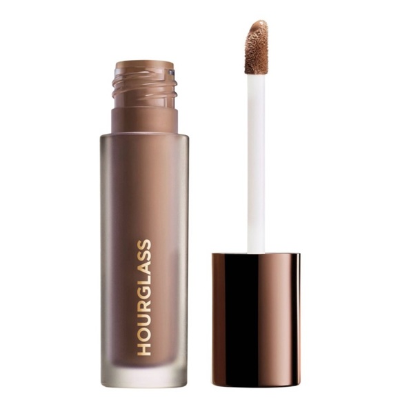 Hourglass Almond Veil Retouching Fluid Concealer - Picture 2 of 3